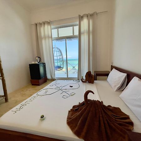Equalia Boutique Hotel Джамбиани Екстериор снимка