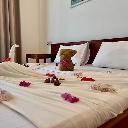 Equalia Boutique Hotel Джамбиани Екстериор снимка