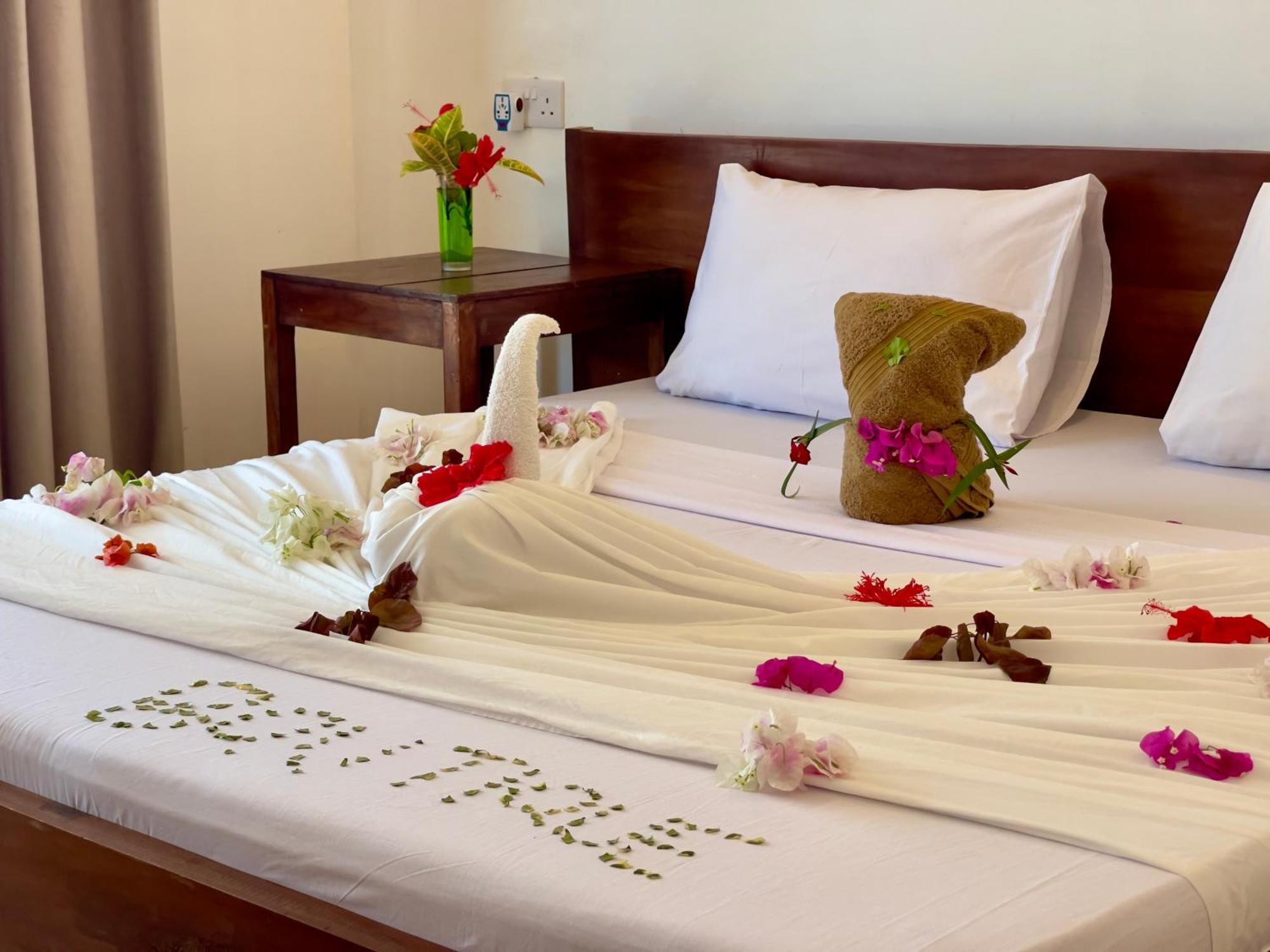 Equalia Boutique Hotel Джамбиани Екстериор снимка