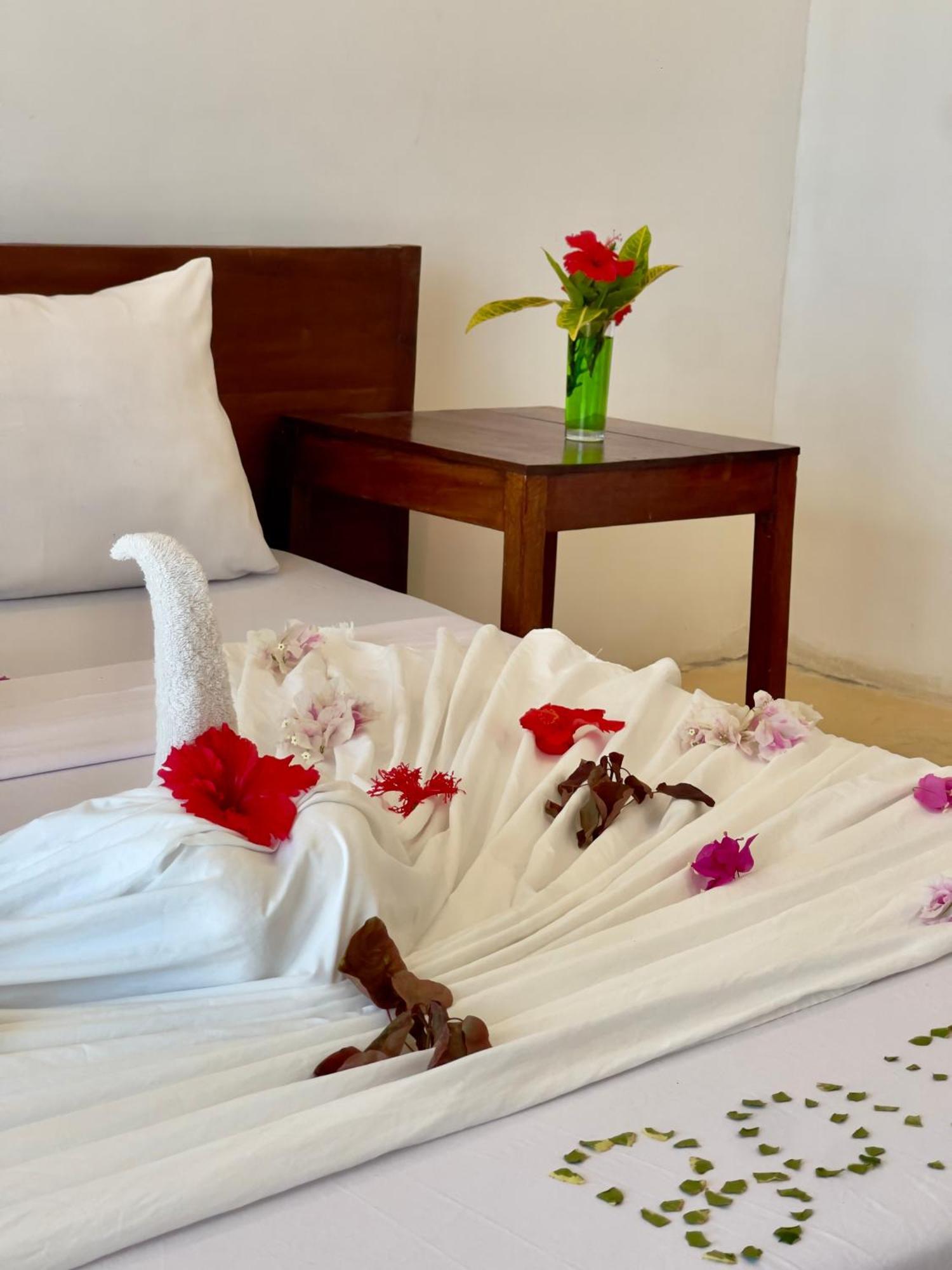 Equalia Boutique Hotel Джамбиани Екстериор снимка