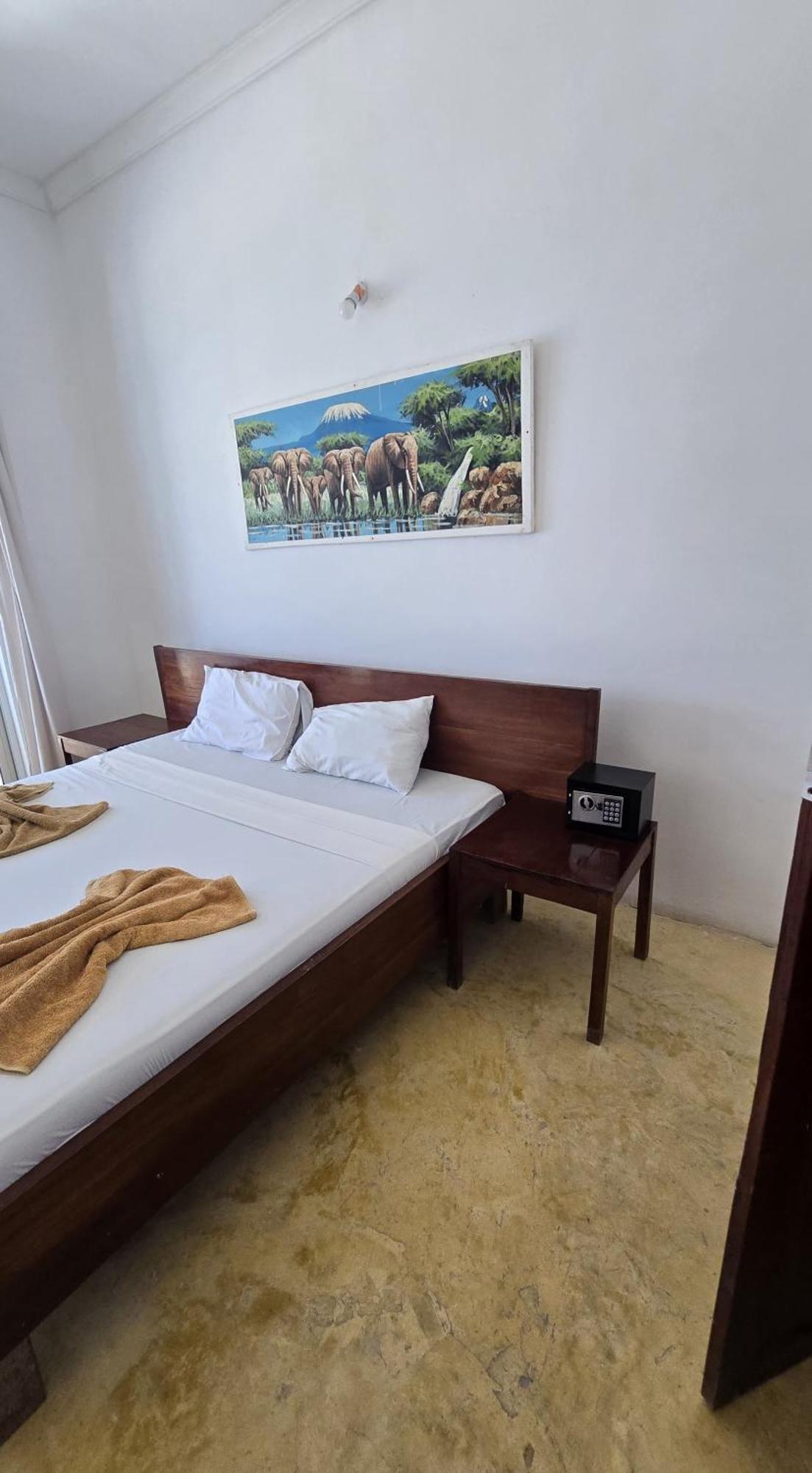Equalia Boutique Hotel Джамбиани Екстериор снимка